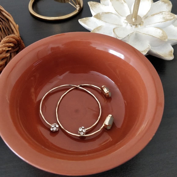 Terracotta Bowl with Laquered Inside - Picture 2 of 4